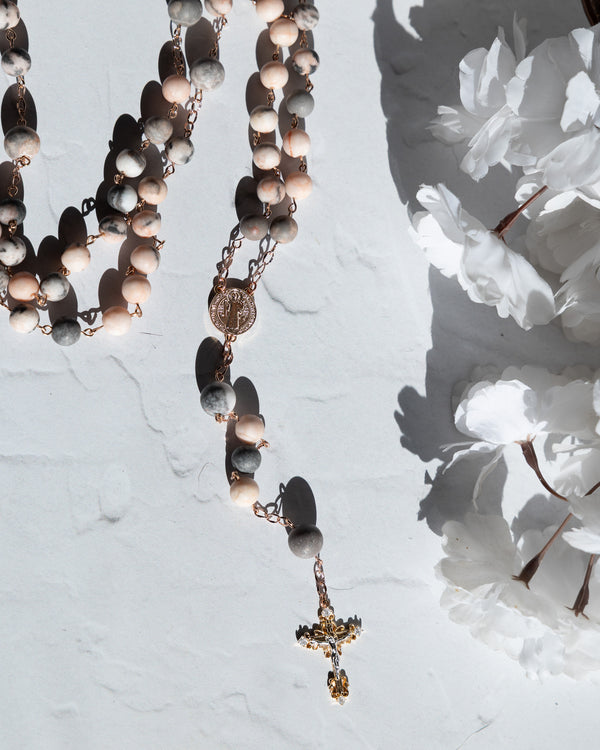 Rose of Benediction rosary with marbled beige-gray beads and gold cross